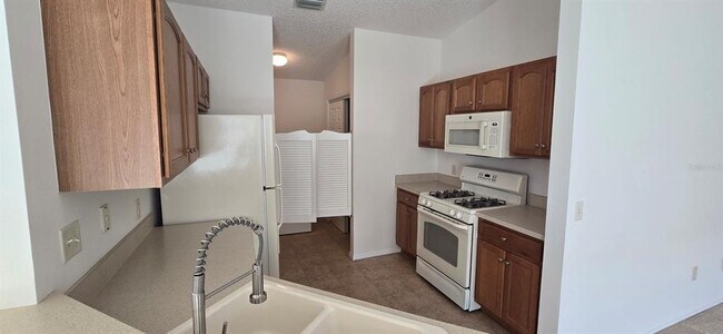 Building Photo - 1009 Ridgeville Rd