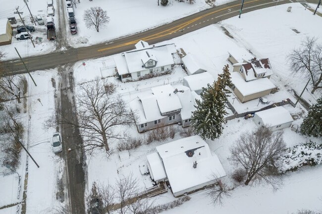 Building Photo - 2319 Hecker Ave