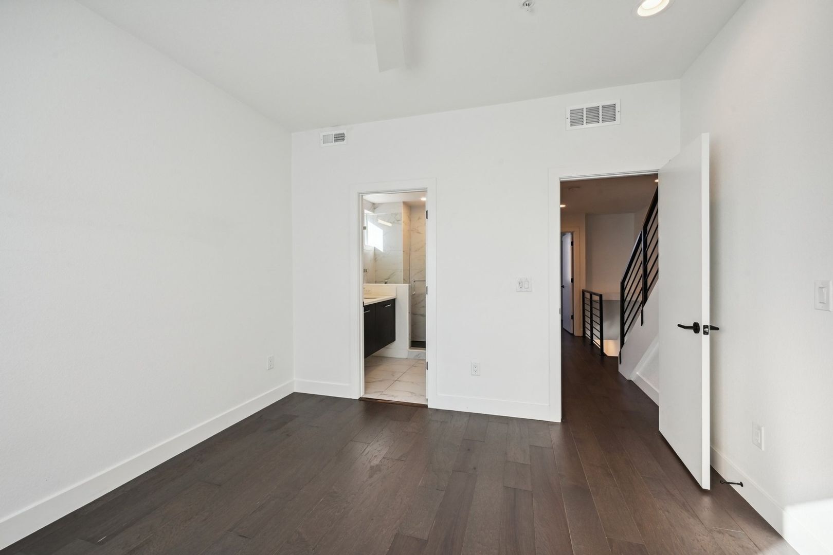 Building Photo - 2836 W 25th Ave