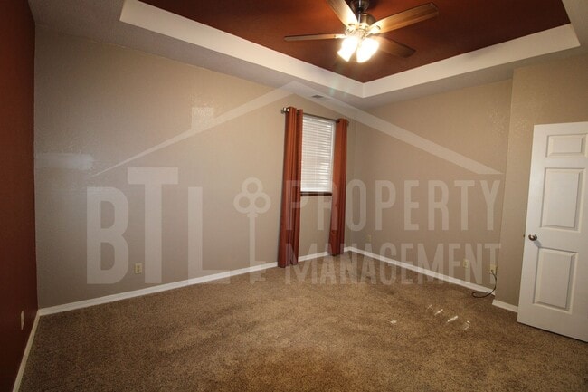 Building Photo - Charming 2 bedroom condo in Cozy Cove