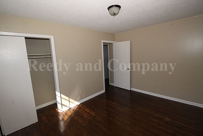 Building Photo - 4558 Almo Ave