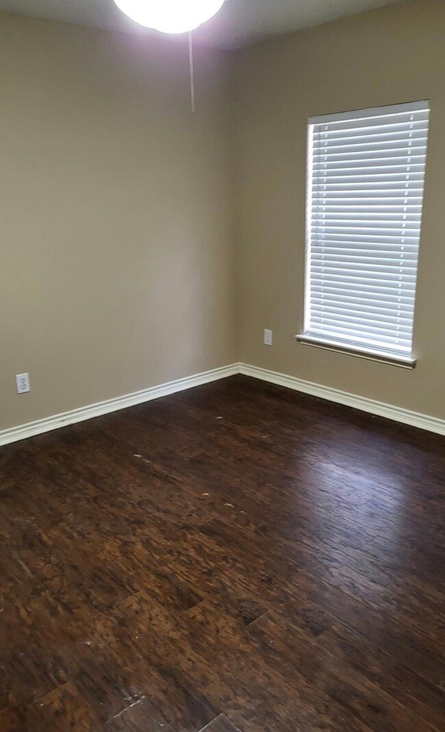 Building Photo - 18843 Appletree Hill Ln