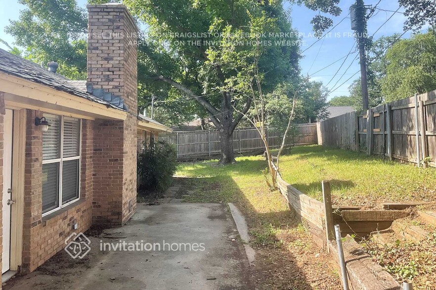 Building Photo - 3908 Helmsford Dr