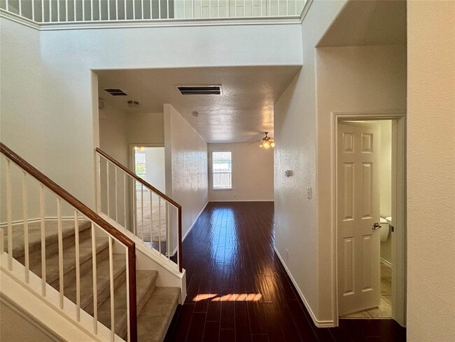 Building Photo - 1917 Sand Creek Rd