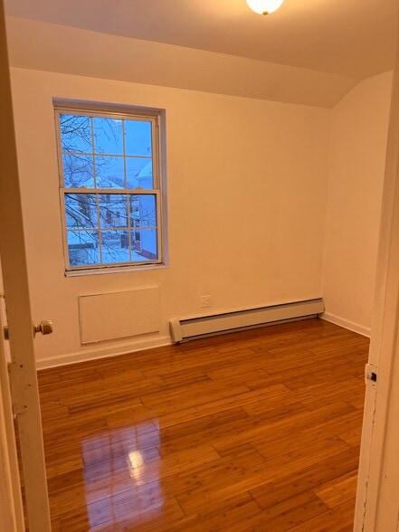 Building Photo - 10325 169th St