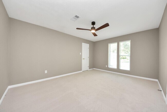 Building Photo - 16114 Forest Bend Ave