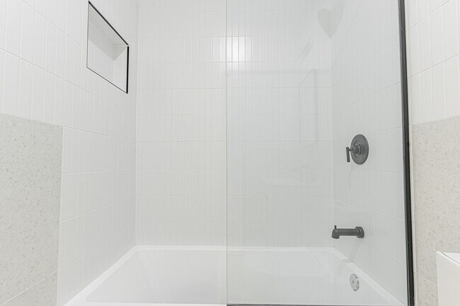 Building Photo - 248 Schaefer St