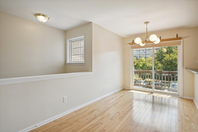 Building Photo - 2817 Barclay Way