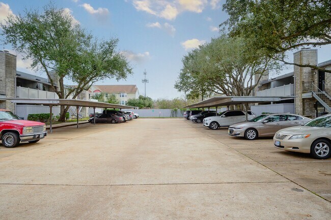 Building Photo - 10733 Braes Bend Dr