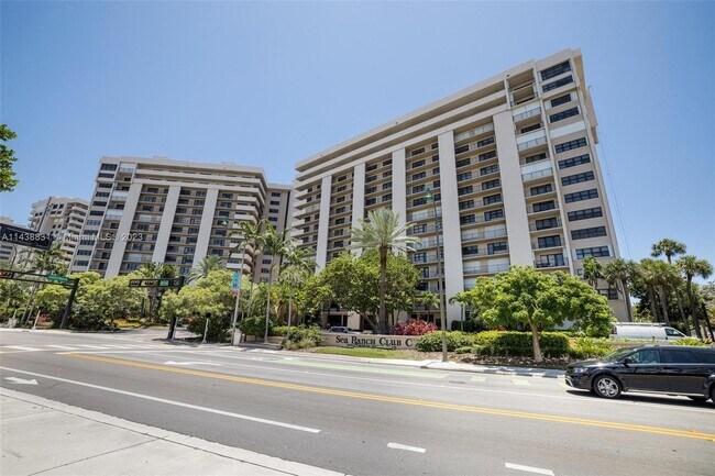 Building Photo - 4900 N Ocean Blvd
