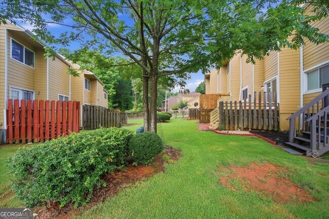 Building Photo - 220 Yuba Walk