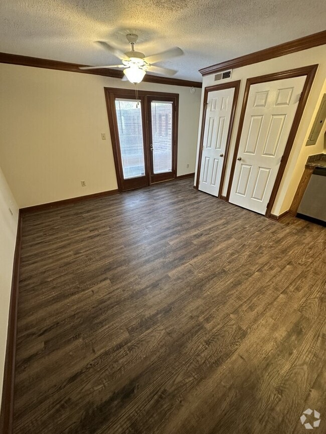 Building Photo - 3601-101 Helix Court