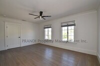 Building Photo - 1533 4th St