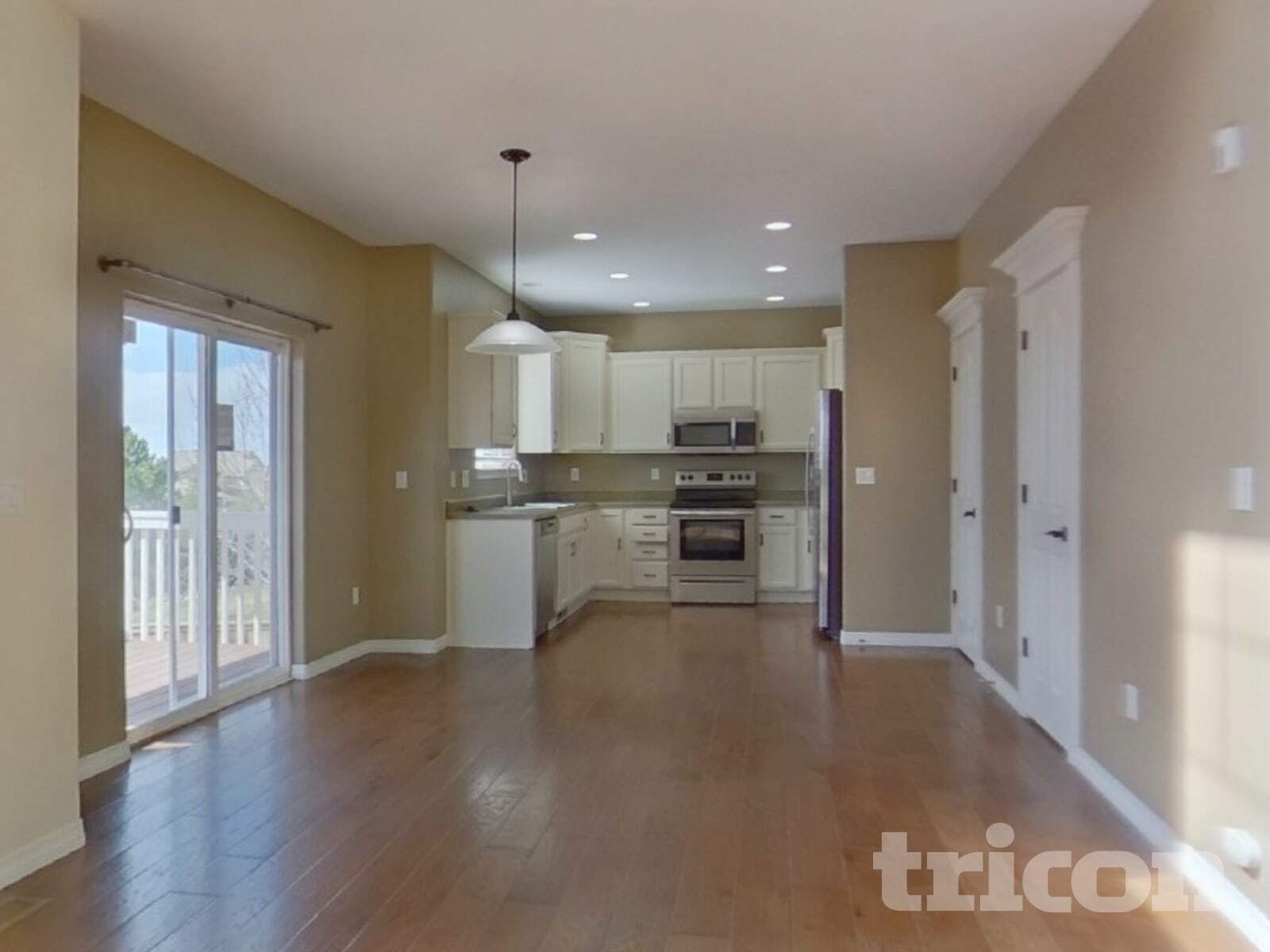 Building Photo - 305 Calhoun Cir