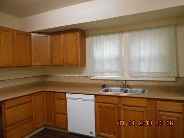 Building Photo - 2bd 1ba Home Washer and Dryer