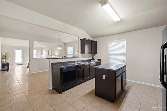 Building Photo - 33 Kika De La Garza St