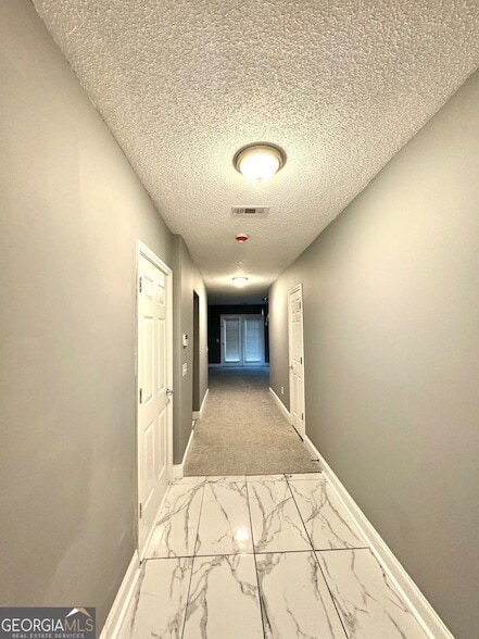 Building Photo - 3160 Glenloch Pl