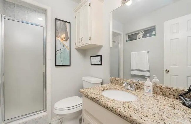 Building Photo - 1107 Lexington Cir