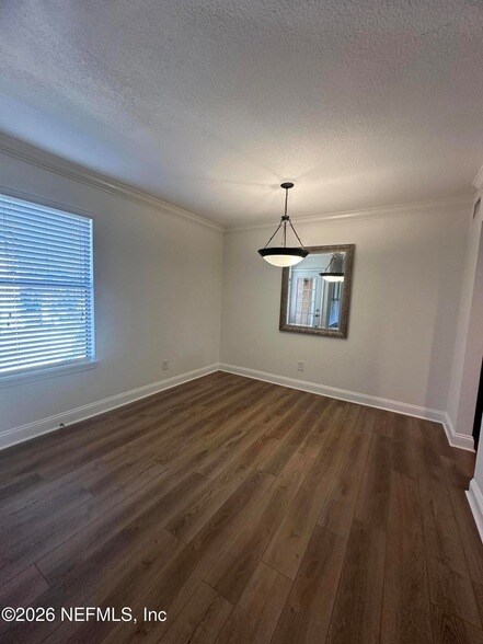 Building Photo - 935 Seashell Ln