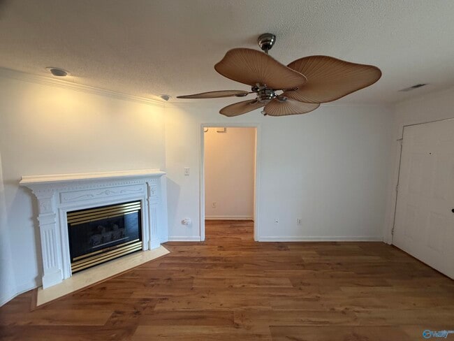Building Photo - 313 Woodridge Dr SW