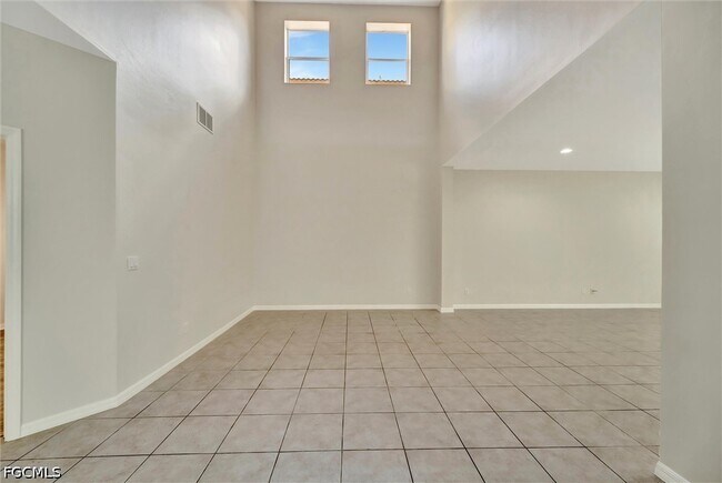 Building Photo - 10245 S Golden Elm Dr