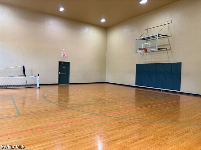 Building Photo - 11500 Villa Grand