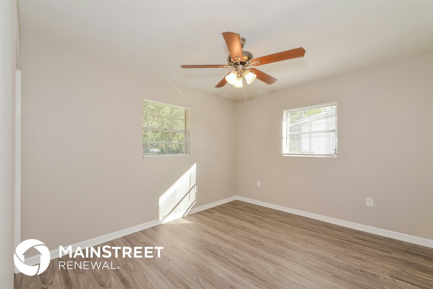 Building Photo - 2006 4th Ave W