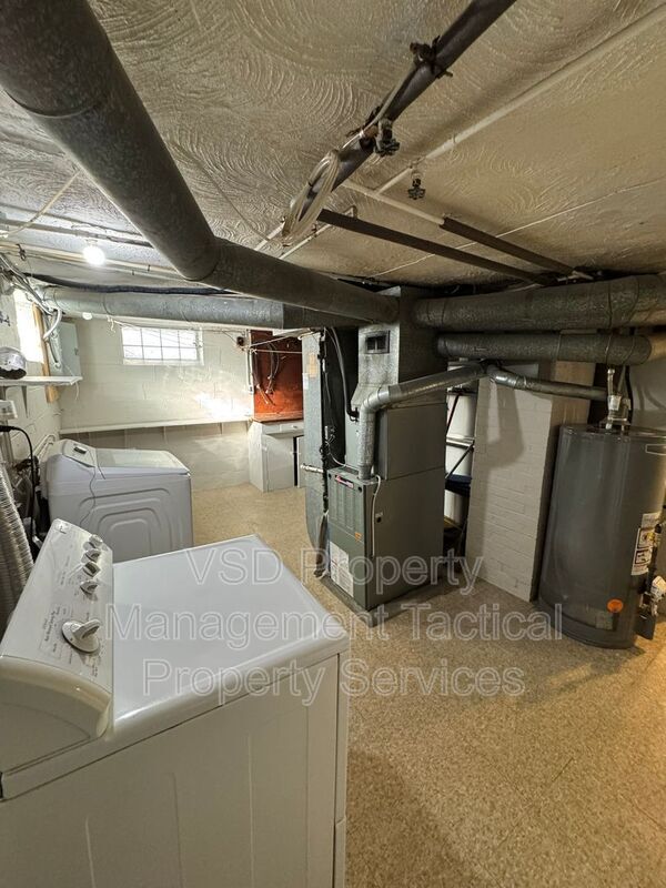 Building Photo - 12930 Havana Rd