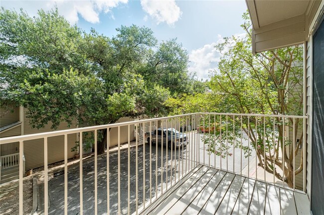 Building Photo - 3845 Ranch Rd 2222