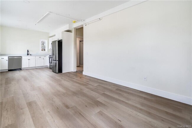 Building Photo - 202 Hooker Ave