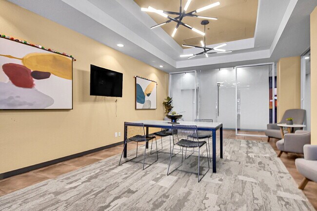 Building Photo - $1,750.00 - 1 Bedroom, 1 Bathroom, Condo in Denver with Cozy Balcony!