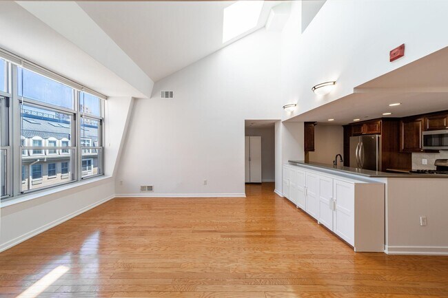 Building Photo - 149 Essex St