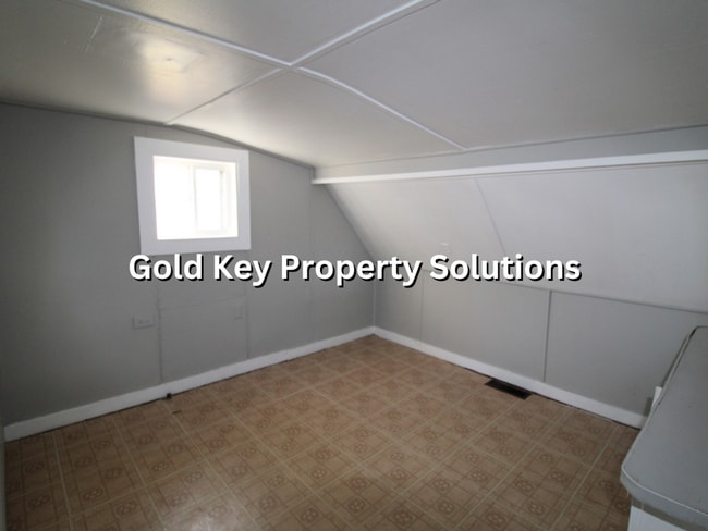 Building Photo - 2 BR 1 BA House Off Scatterfield (NO SECTION 8)