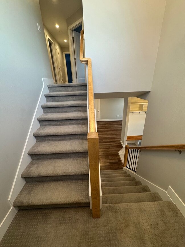 Building Photo - Beautiful 4 Bedroom Home in Desirable Wasi...