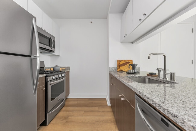 Interior Photo - Linc LIC