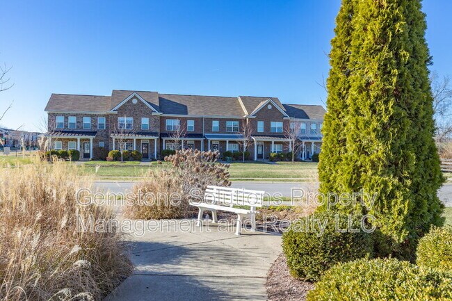 Building Photo - 304 Oldbury Ln