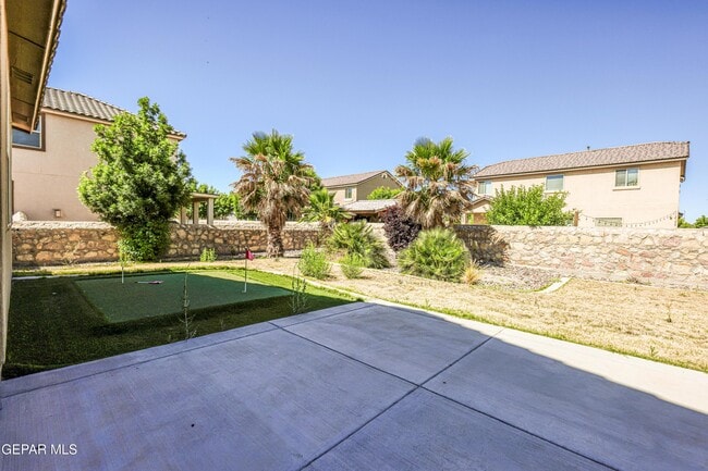 Building Photo - 5525 Valley Cedar Dr