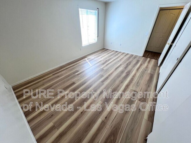 Building Photo - 8452 Boseck Dr