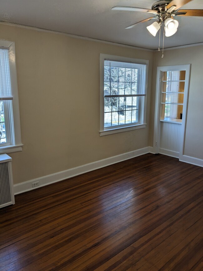 Building Photo - 3901 Plainville Rd