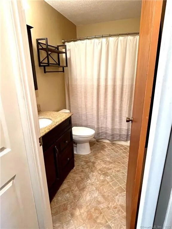 Building Photo - 1611 Twin Circle Dr