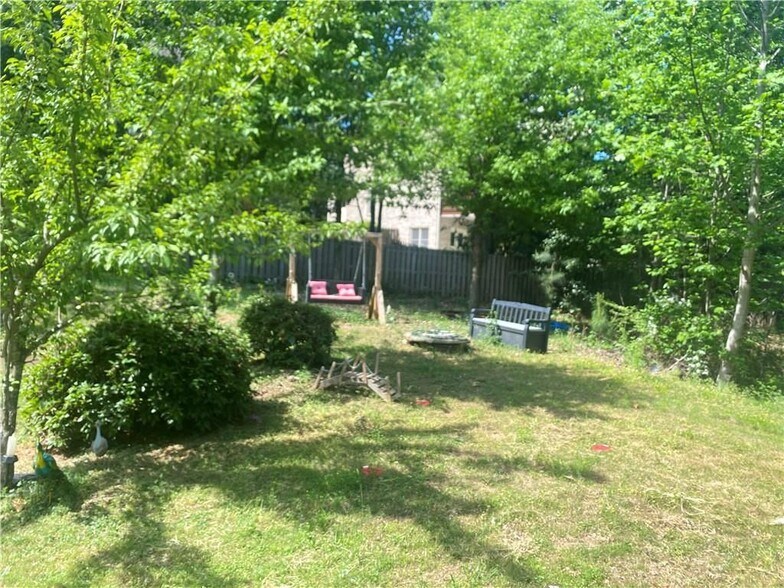 Building Photo - 3816 Chamblee Dunwoody Rd