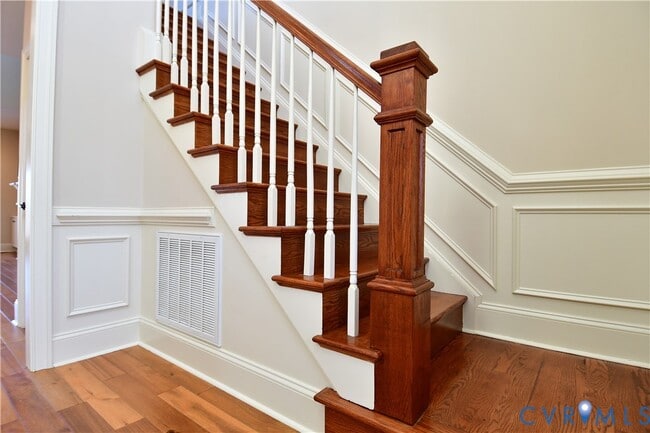 Building Photo - 12900 River Rd