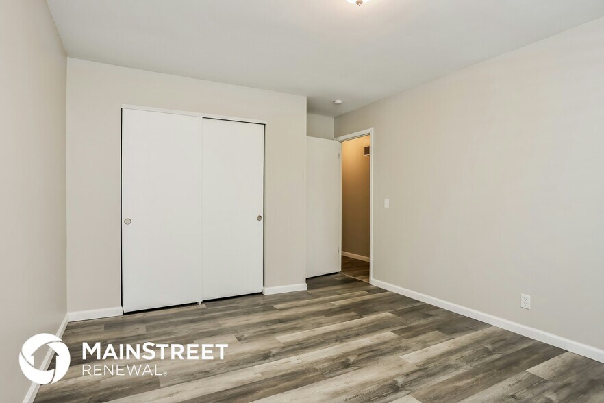 Building Photo - 12 Oakshire Ct