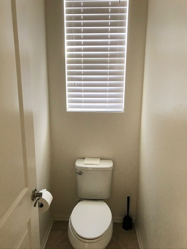 Building Photo - Beautiful 2 Bedroom Condominium with Attached Garage Located in Gated Community of Eastvale