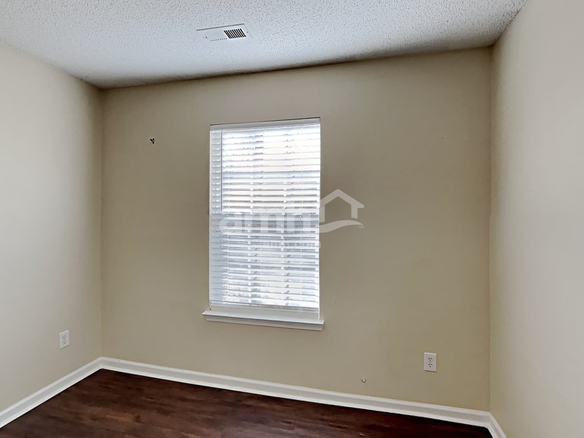 Building Photo - 212 Leafmore Ct