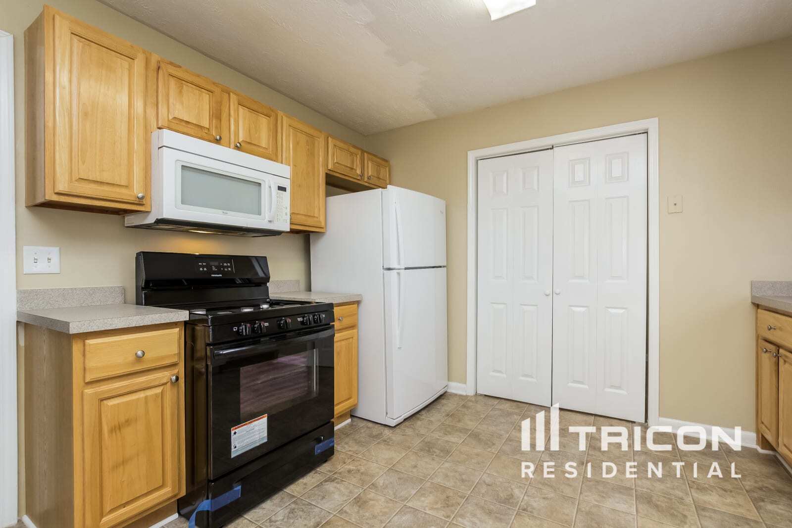Building Photo - 6471 Chickasaw Dr