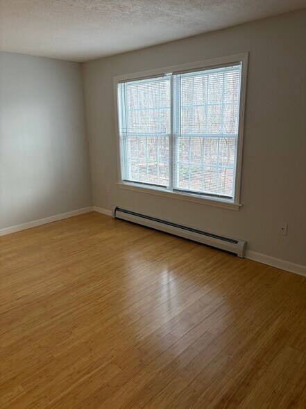 Building Photo - 50 Brookside Dr