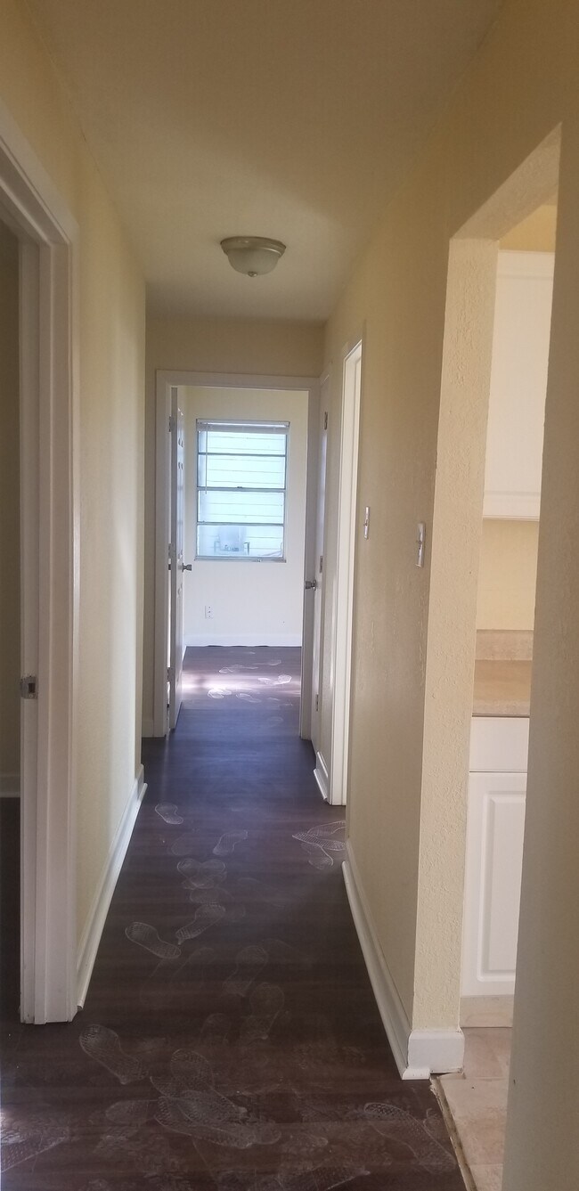 Building Photo - 6305 Skylark Ln