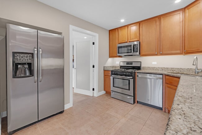 Building Photo - 1055 N Bluebonnet Ln