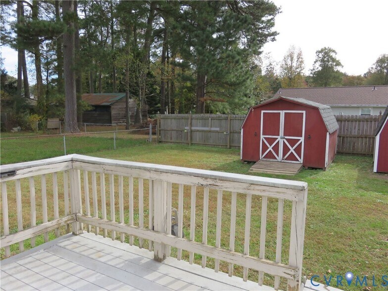 Building Photo - 231 N Mapleleaf Ave